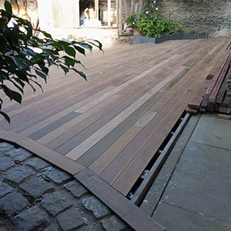 Pose de Terrasses en Bois à Bécon-les-Granits