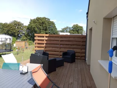 terrasse en bois  à Bécon-les-Granits