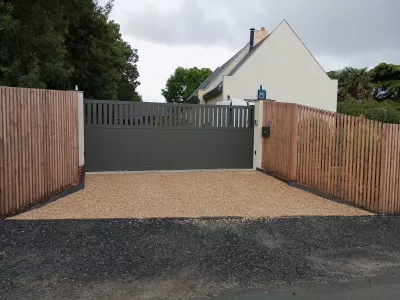 pose de portails à Bécon-les-Granits