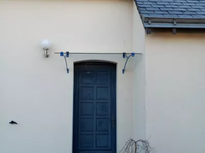 Pose de Portes d’Entrée à Bécon-les-Granits